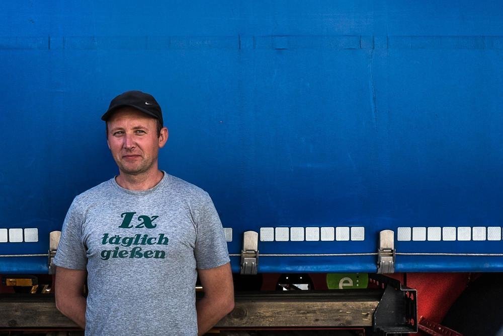 6c811c00-f3ab-4c1b-a689-8367f7335bbe?ser