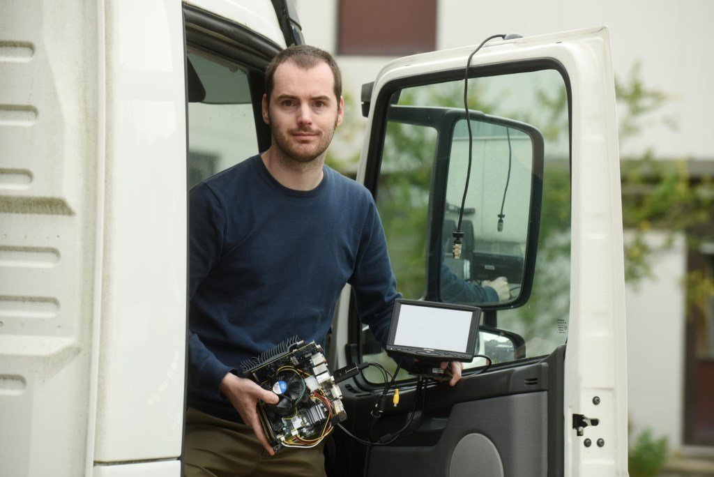 3b18498b-556b-4bbd-9b9d-08213248cd30?server=place1